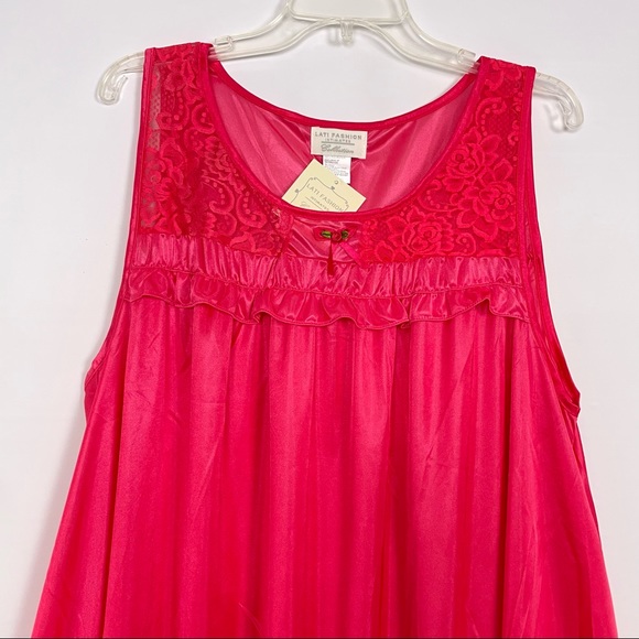 2X, Red Dolly Nightgown - Picture 2 of 5